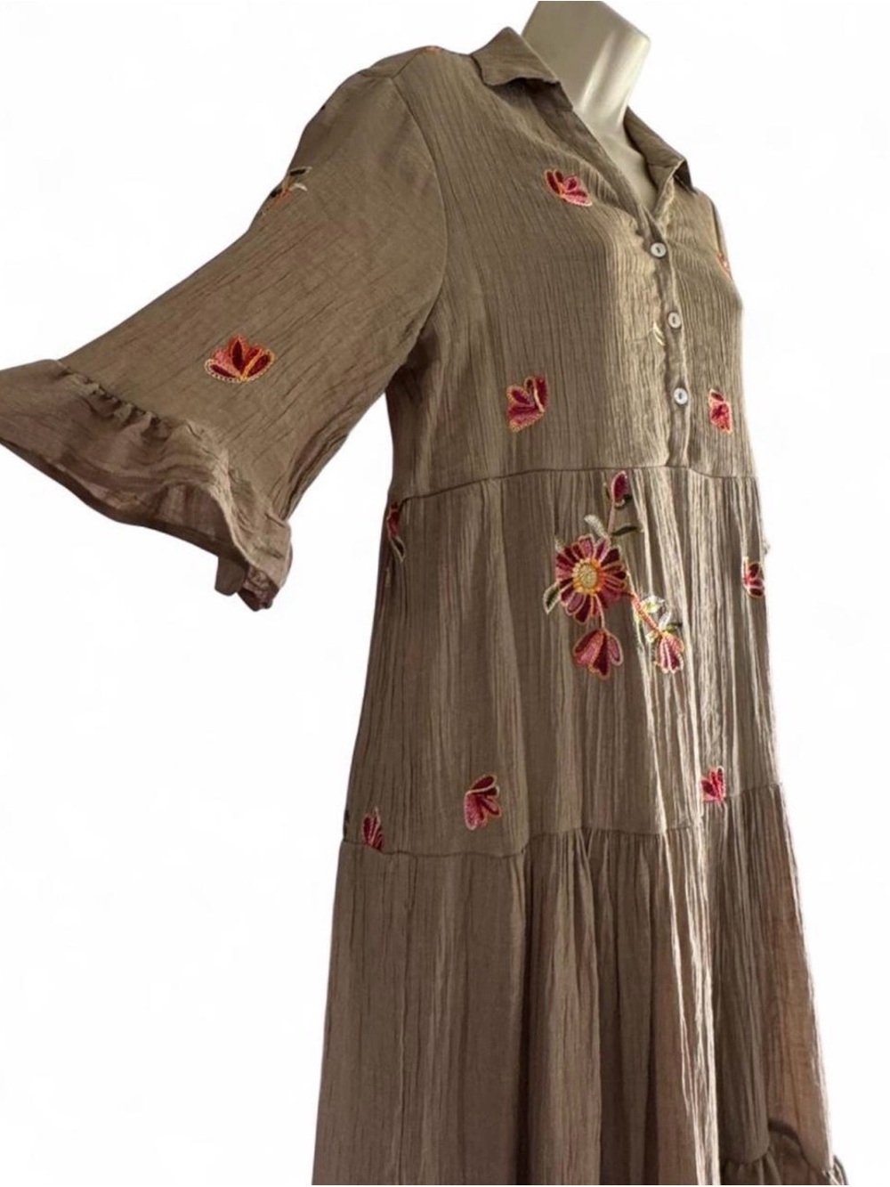 Fig & Flower Embroidered Tiered Boho Midi Dress Taupe Floral Cottagecore M - Picture 4 of 8